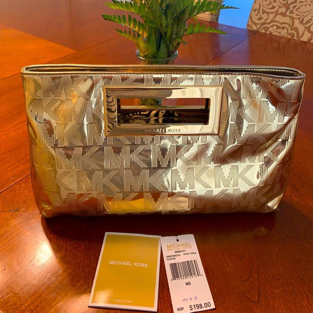SOLD Michael Kors clutch